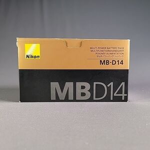 Nikon MB-D14 Battery New In Box. I Nevrr Used It.it Was A Backup Unit For Me.
